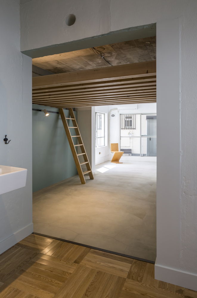 105.1 室内写真 1